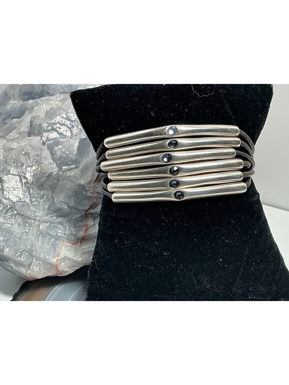 UNO DE 50 6 Strand Sterling plated Blue Berry Leather Toggle Closure Bracelet